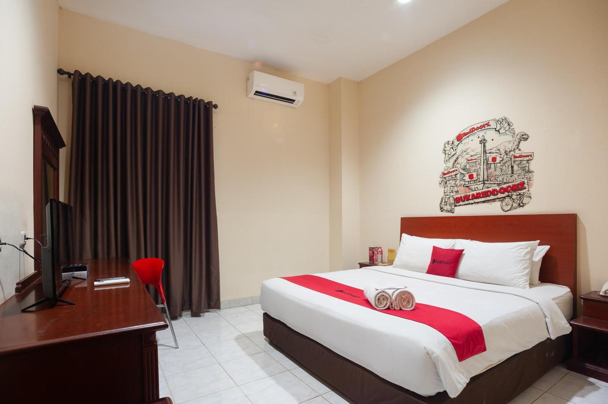 Reddoorz Plus Near Plaza Blok M Jacarta Exterior foto